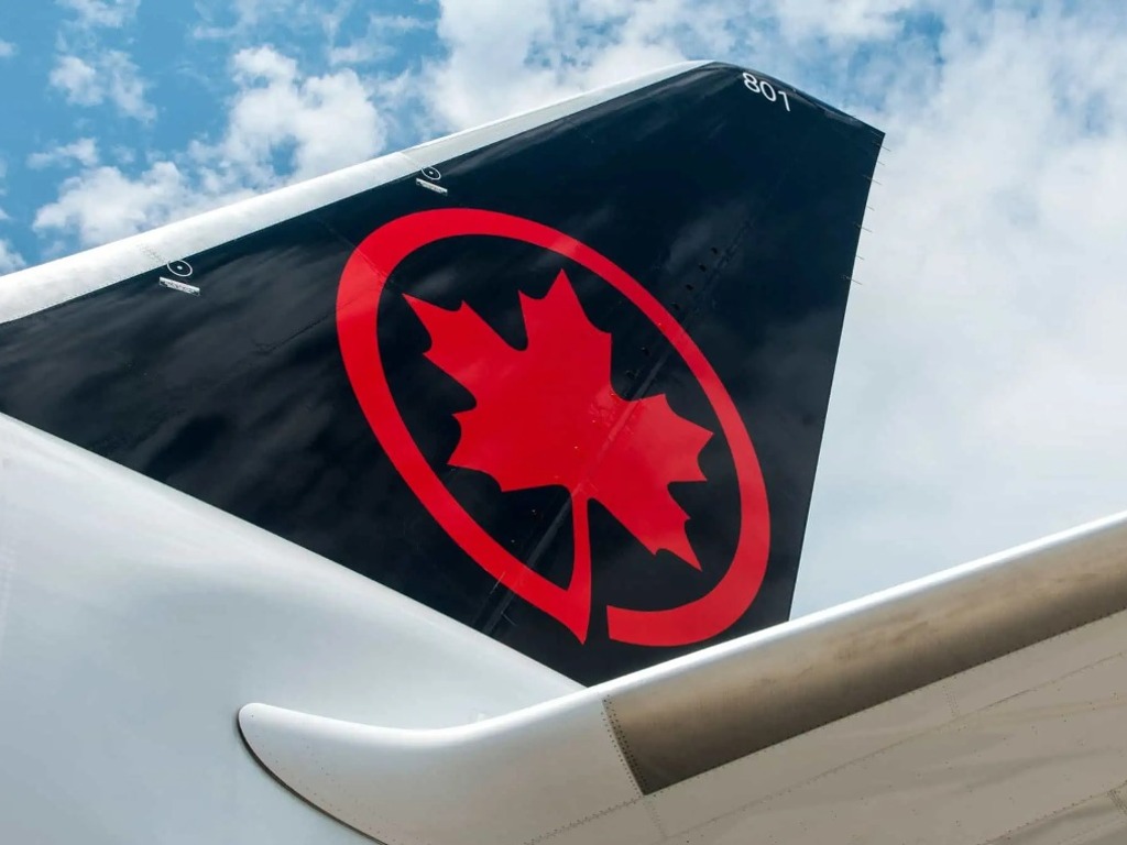 Air Canada finalizes terms of $800 million substantial issuer bid