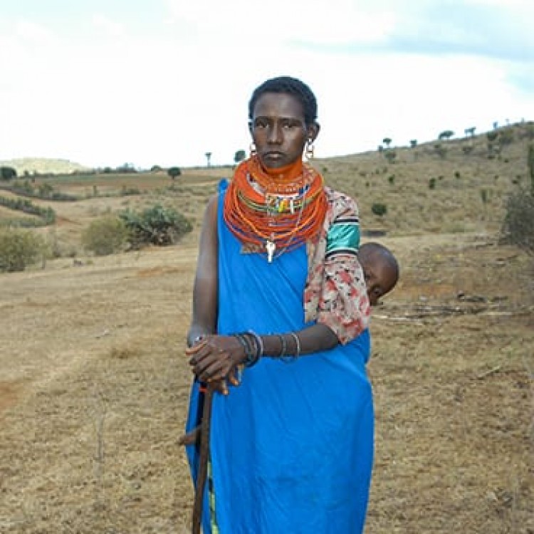 Chase | Kenya -D 104 Samburu mother and child